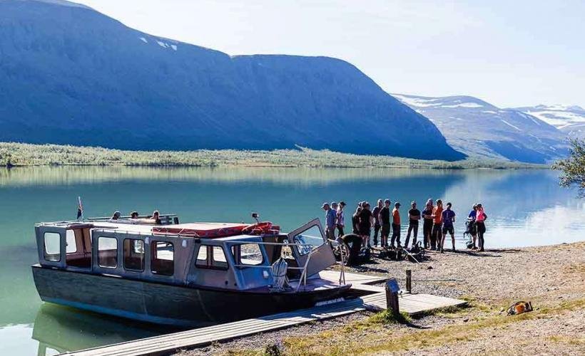 Båt vid Kebnekaise