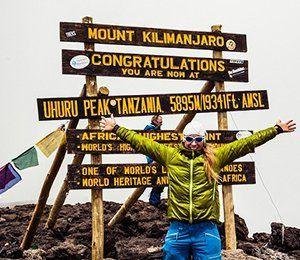 Det är en fantastisk känsla att ha nått slutmålet, toppen av Kilimanjaro